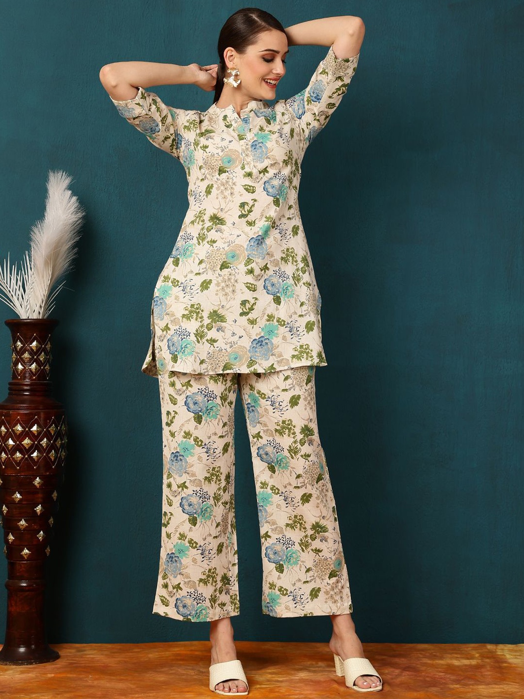 

GULMOHAR JAIPUR Floral Printed Mandarin Collar Kurti with Palazzos, Blue