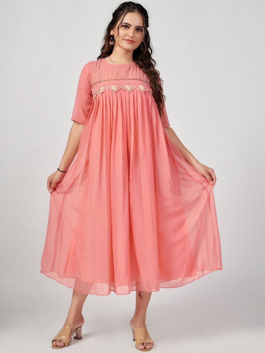 

Fashionuma Floral Embroidered Flared Georgette Anarkali Kurta With Trousers & Dupatta, Peach