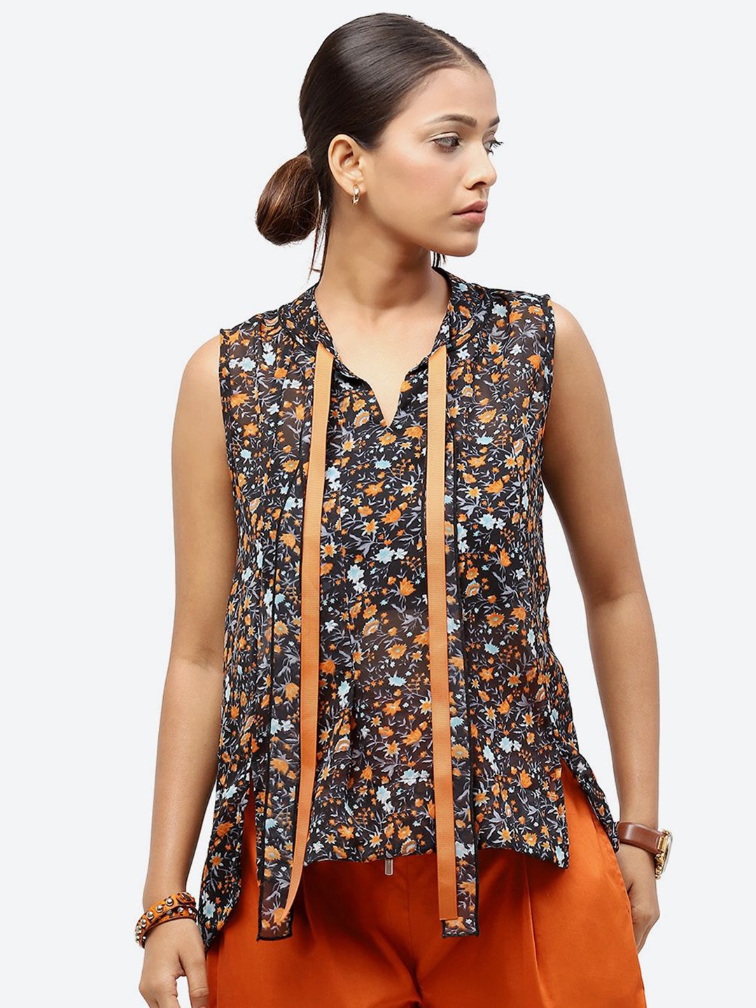 

Baawri Floral Printed Tie-Up Neck Sleeveless Regular Top, Black
