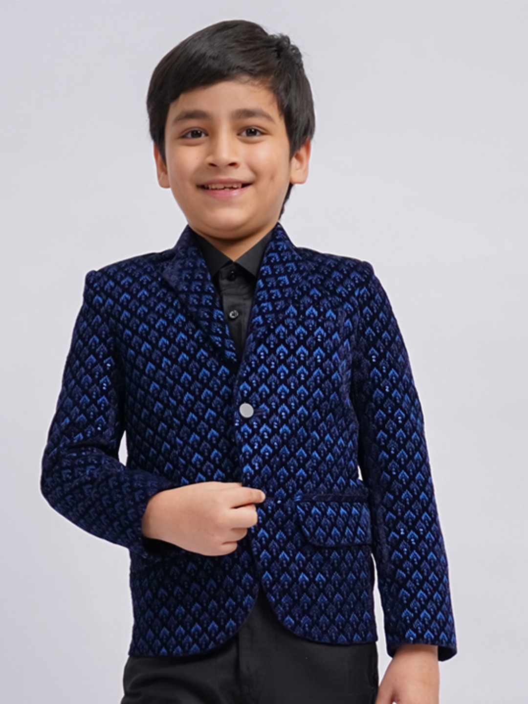 

VASTRAMAY Boys Slim Fit Embroidered Sequinned Single-Breasted Velvet Party Blazer, Navy blue