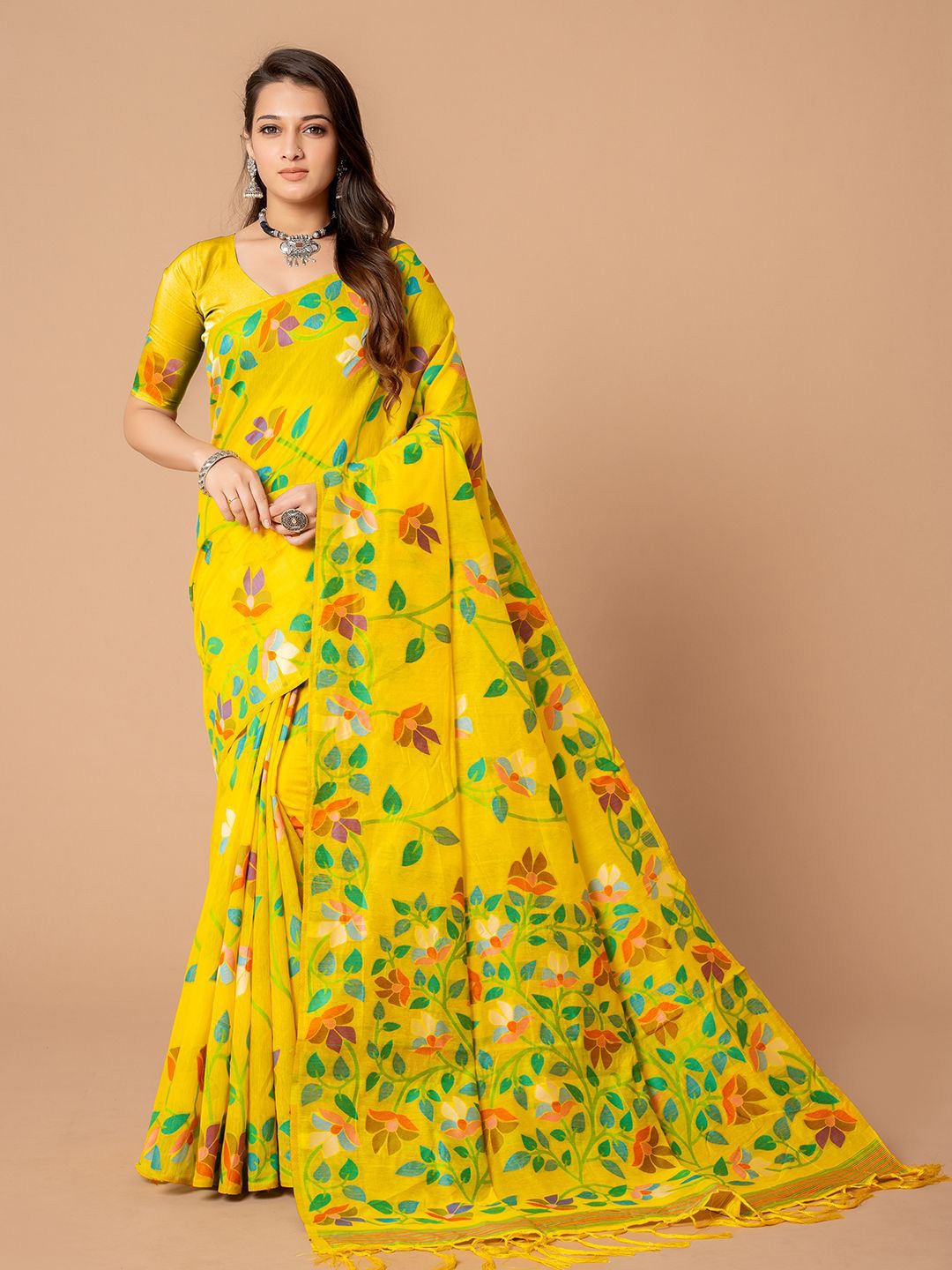 

Pionex Woven Design Zari Jamdani Saree, Yellow