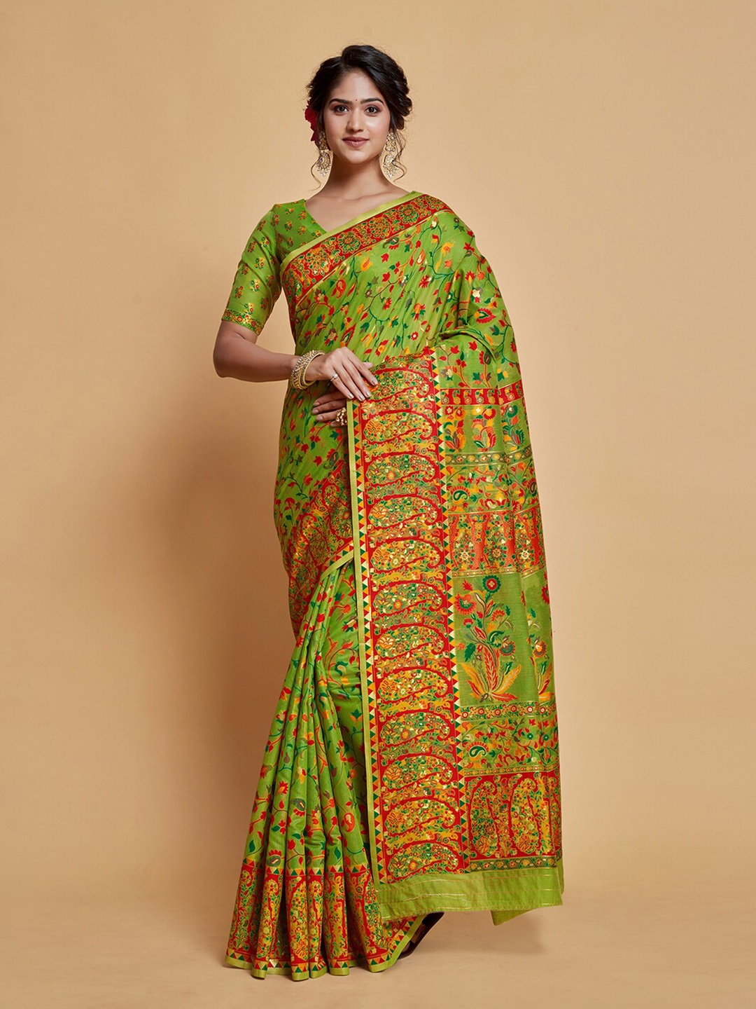 

Pionex Woven Design Zari Banarasi Saree, Green