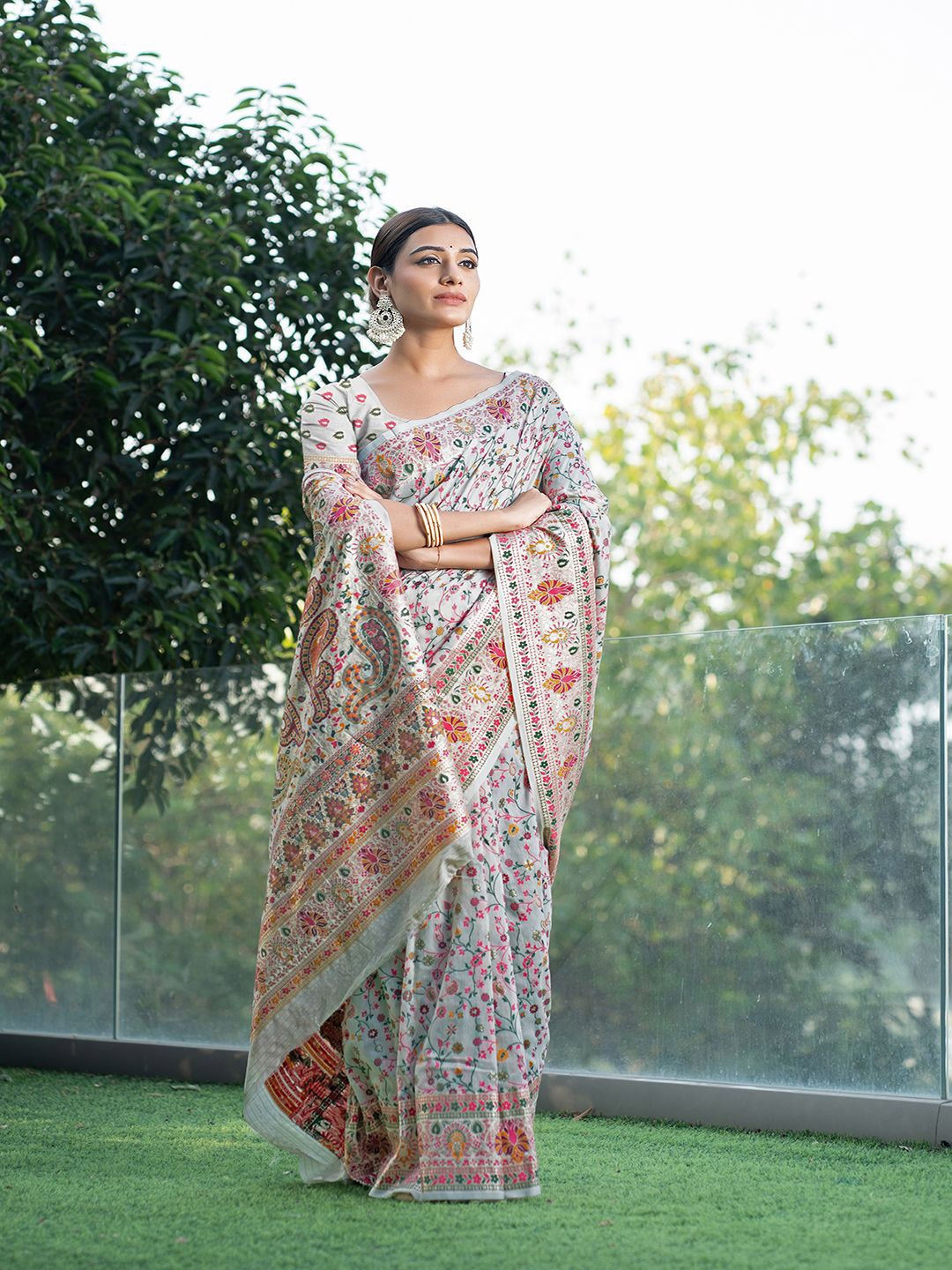 

Pionex Woven Design Zari Banarasi Saree, White