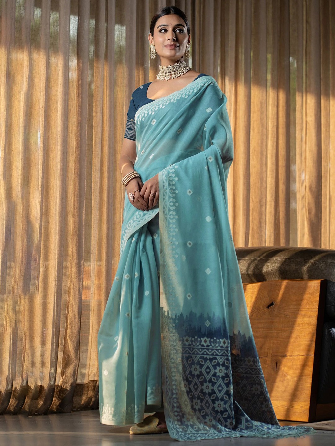

Pionex Woven Design Zari Banarasi Saree, Blue