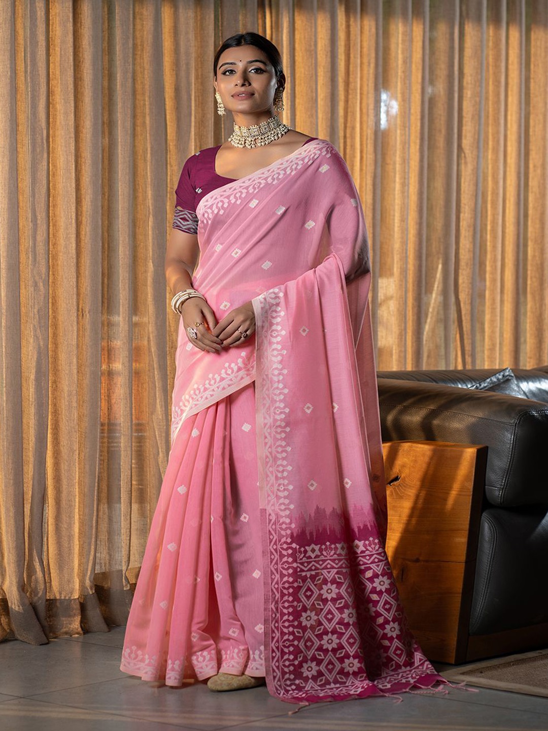 

Pionex Woven Design Banarasi Saree, Pink