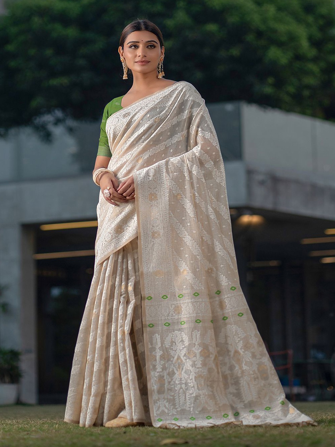 

Pionex Ethnic Motifs Zari Jamdani Saree, Green