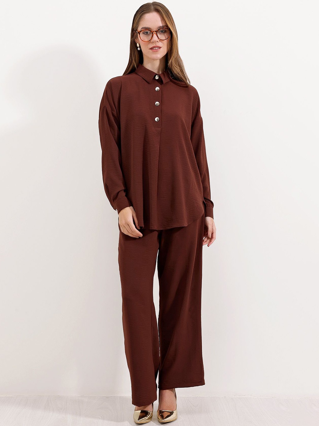 

BIGDART Shirt Collar Drop- Shoulder Top With Trousers, Maroon