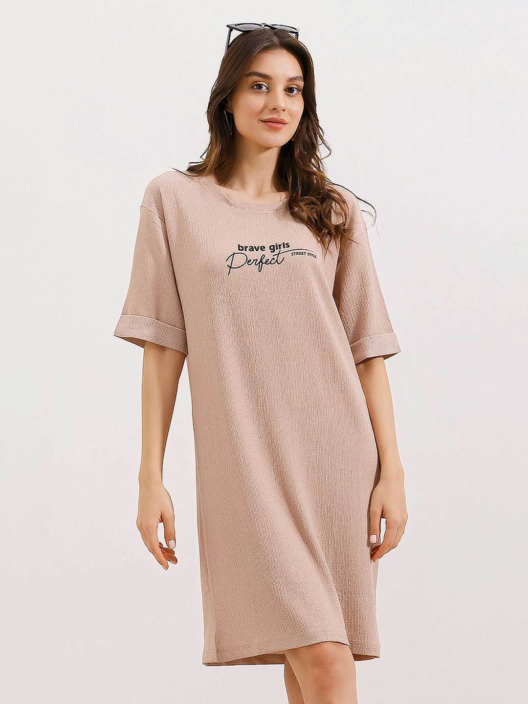 

BIGDART Typograpgy Printed Round Neck Drop-Shoulder Sleeves T-shirt Dress, Beige