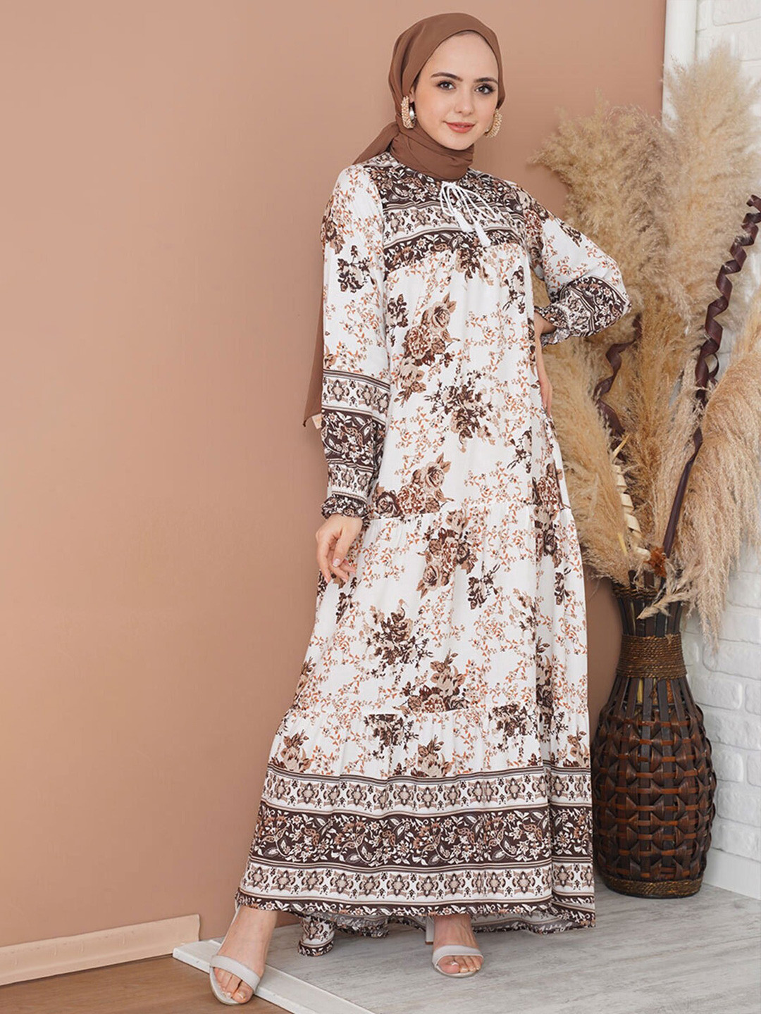 

BIGDART Floral Printed Maxi Dress, White