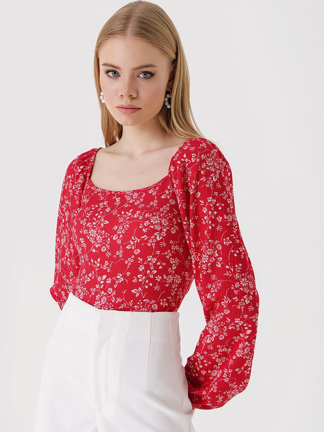 

BIGDART Floral Printed Square Neck Bishop Sleeves Casual Top, Red