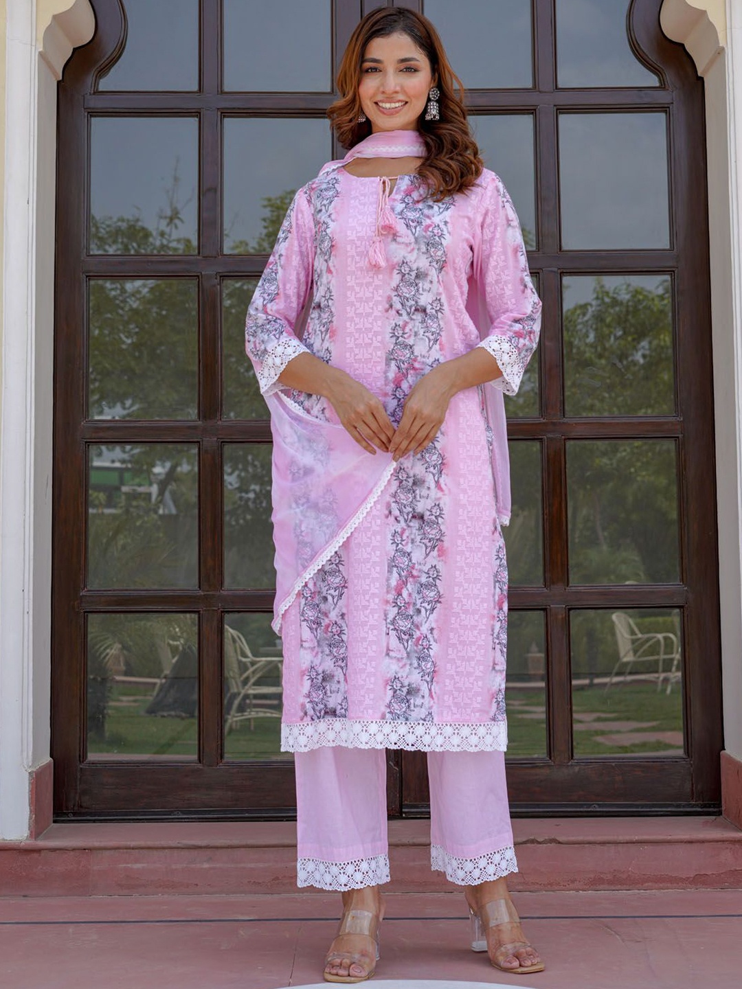 

FASHION DWAR Floral Embroidered Thread Work Pure Cotton Kurta With Trousers & Dupatta, Pink