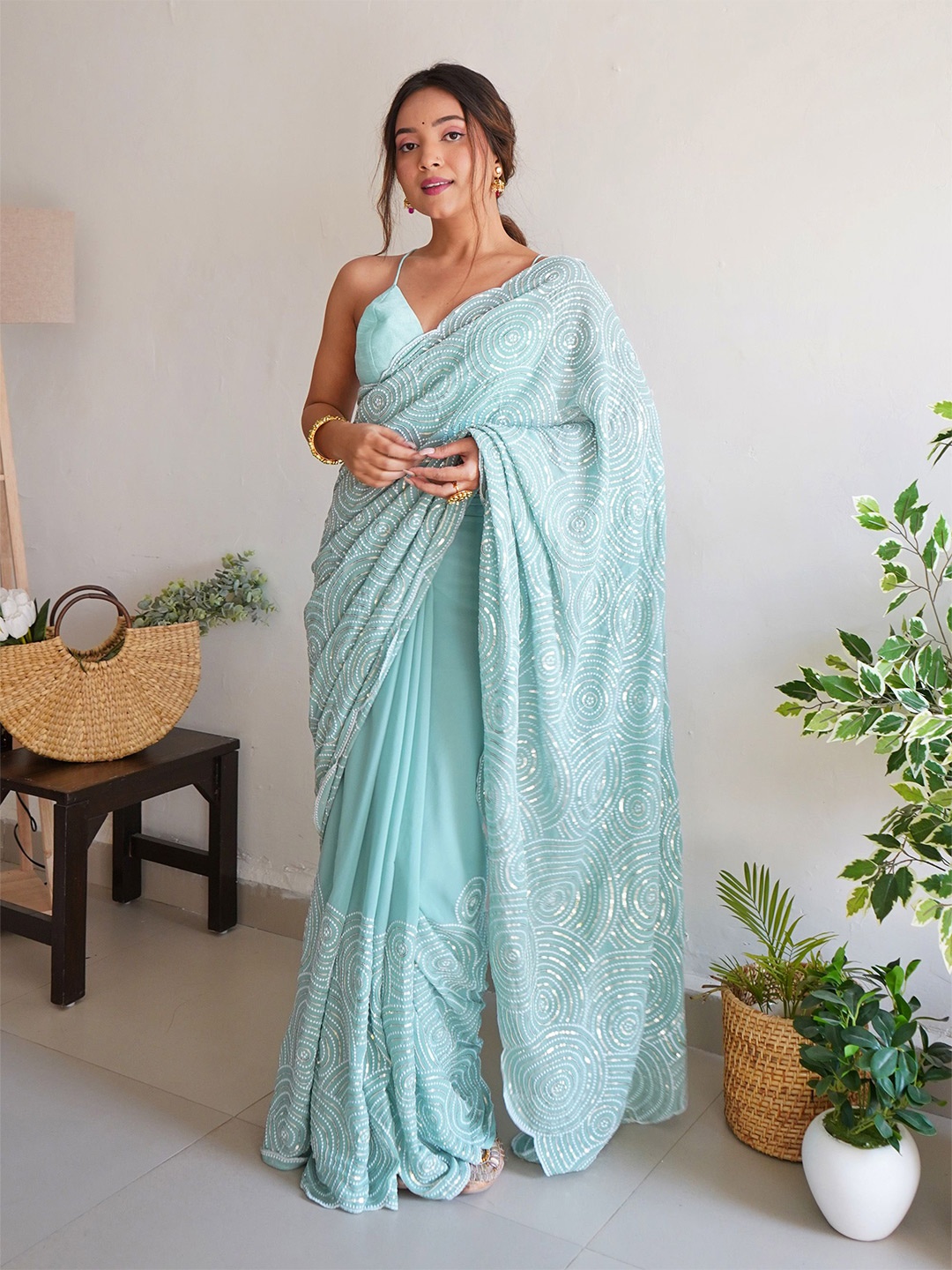 

elora Embellished Sequinned Pure Georgette Saree, Turquoise blue