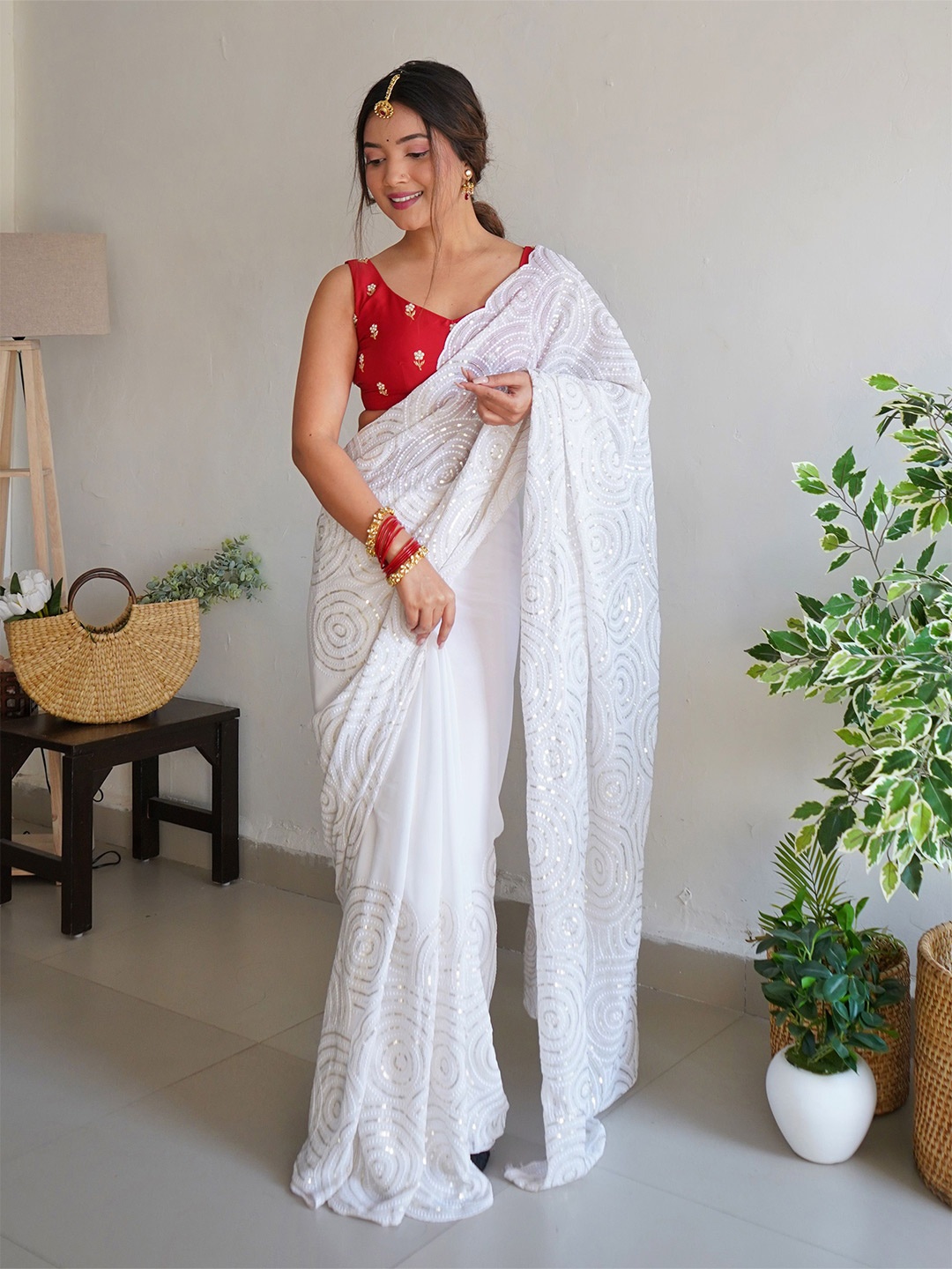 

elora Embellished Sequinned Pure Georgette Saree, White