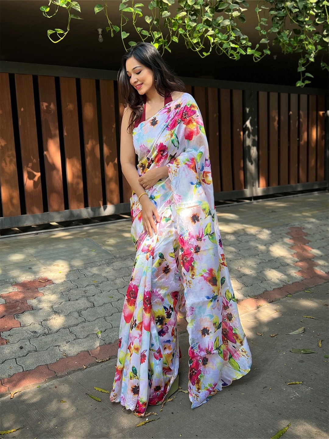 

elora Floral Satin Saree, White