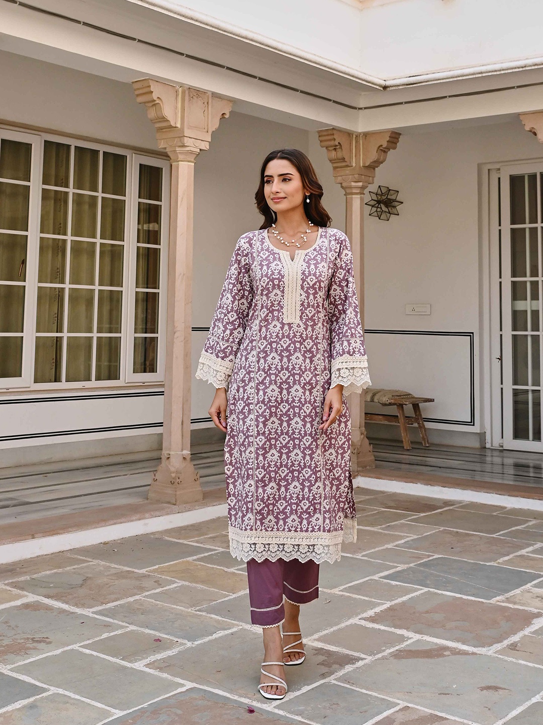 

KARAJ JAIPUR Floral Printed Regular Pure Cotton Straight Kurta With Trousers & Dupatta, Purple