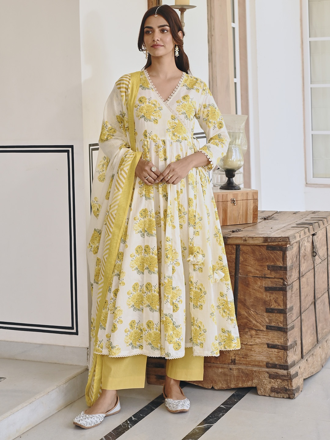 

KARAJ JAIPUR Floral Printed Regular Pure Cotton Anarkali Kurta With Trousers & Dupatta, Yellow