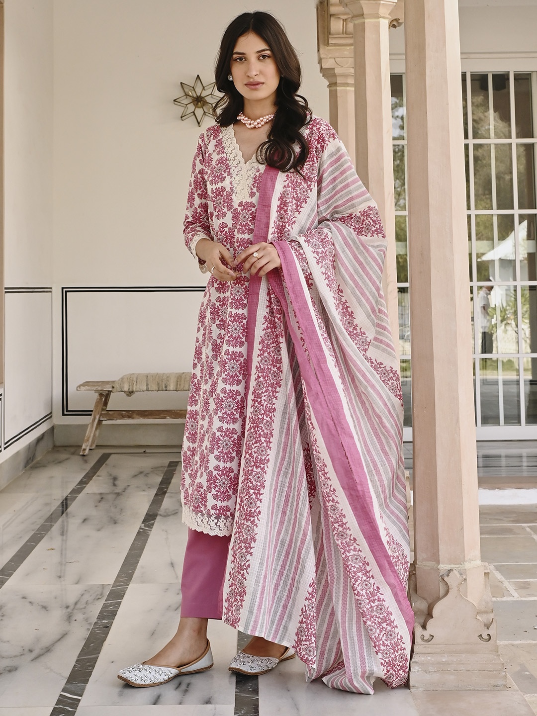 

KARAJ JAIPUR Floral Printed Regular Pure Cotton Kurta with Trousers & Dupatta, Pink