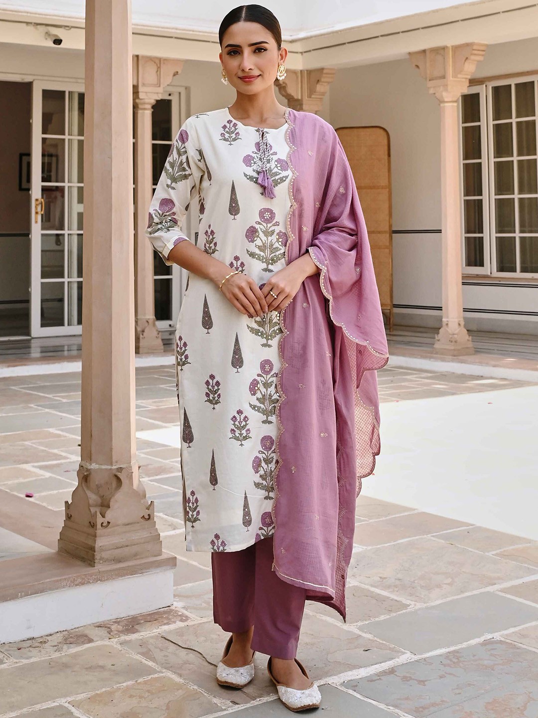 

KARAJ JAIPUR Floral Printed Pure Cotton Straight Kurta With Trousers & Dupatta, Purple