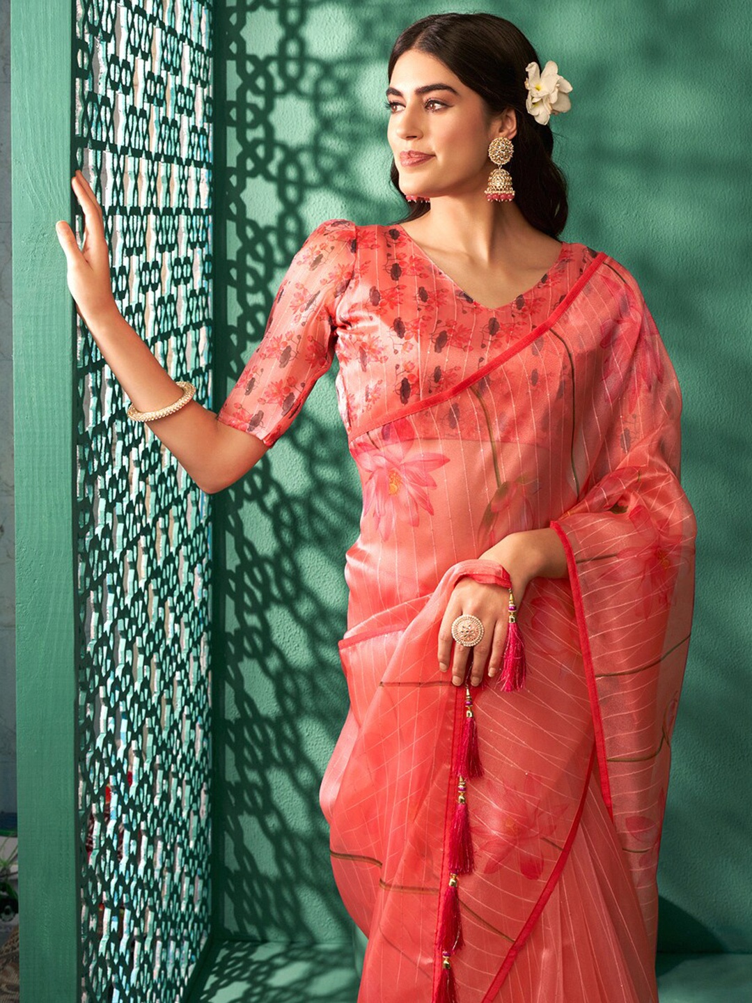 

Sangria Embellished Saree, Red