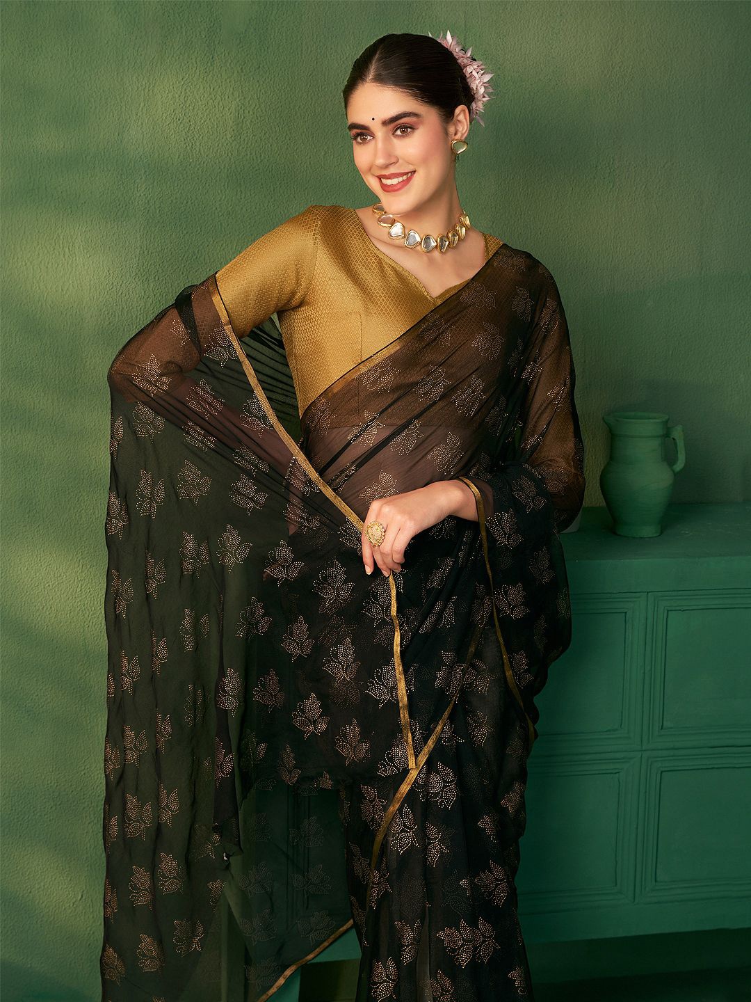 

Sangria Embellished Beads and Stones Saree, Black