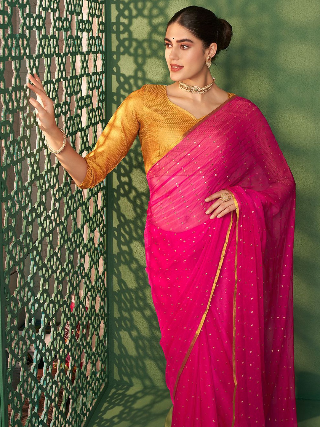 

Sangria Embellished Mukaish Saree, Fuchsia