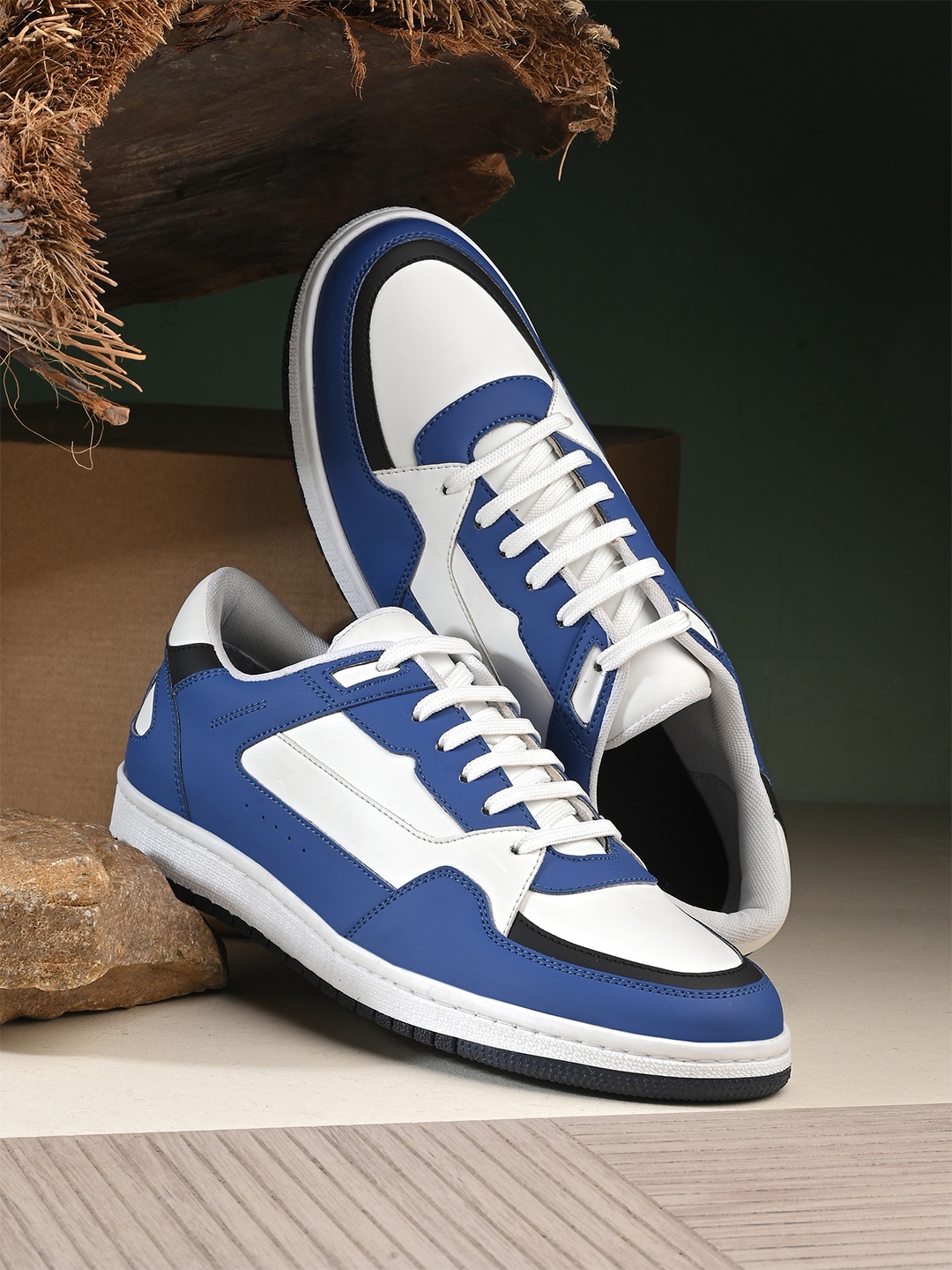 

The Roadster Lifestyle Co. Men Colourblocked Mid-Top Lace-Ups Casual Sneakers, Blue