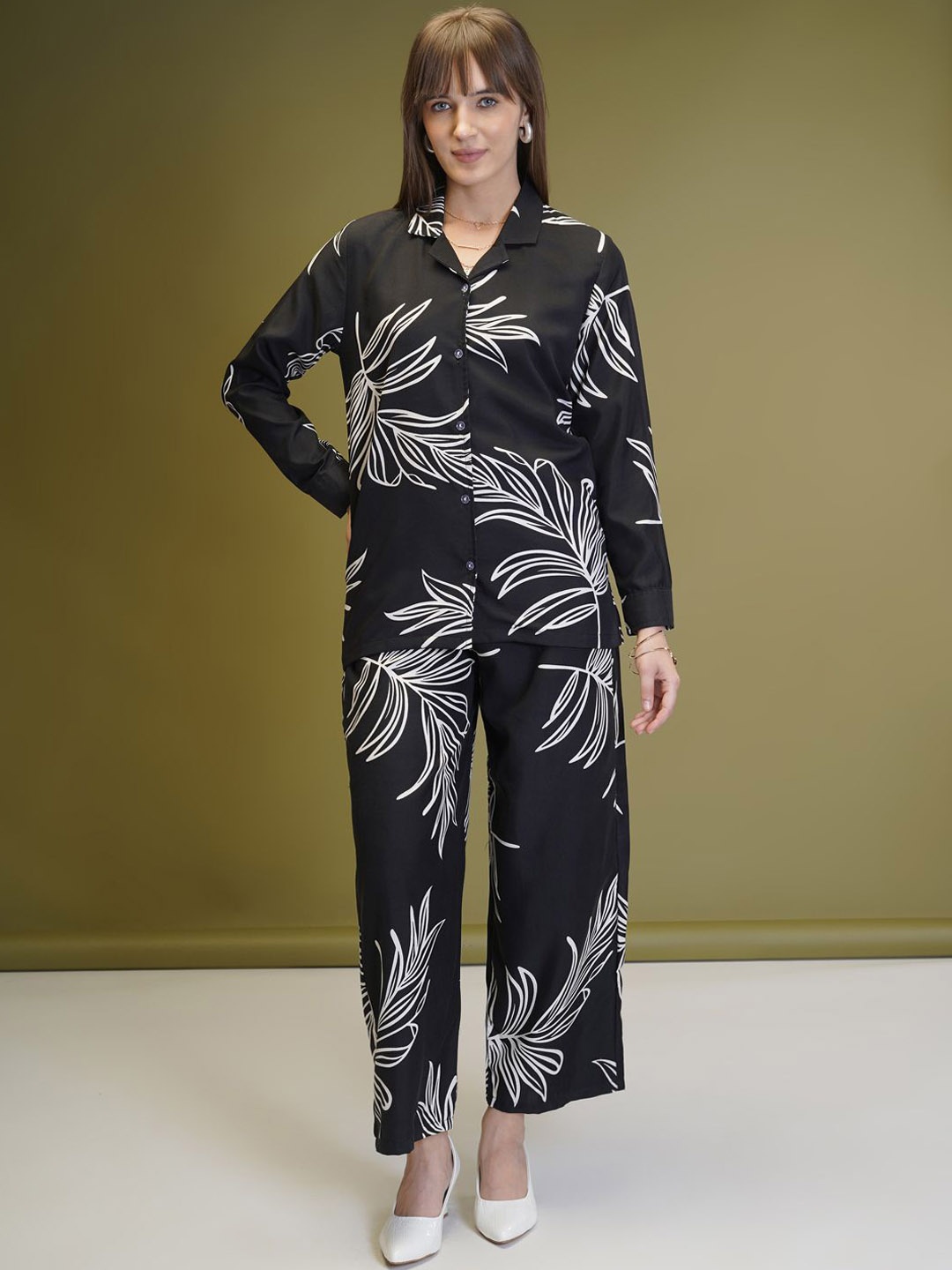 

Siya Fashion Troprical Printed Shirt Collar Long Sleeve Shirt & Trouser, Black