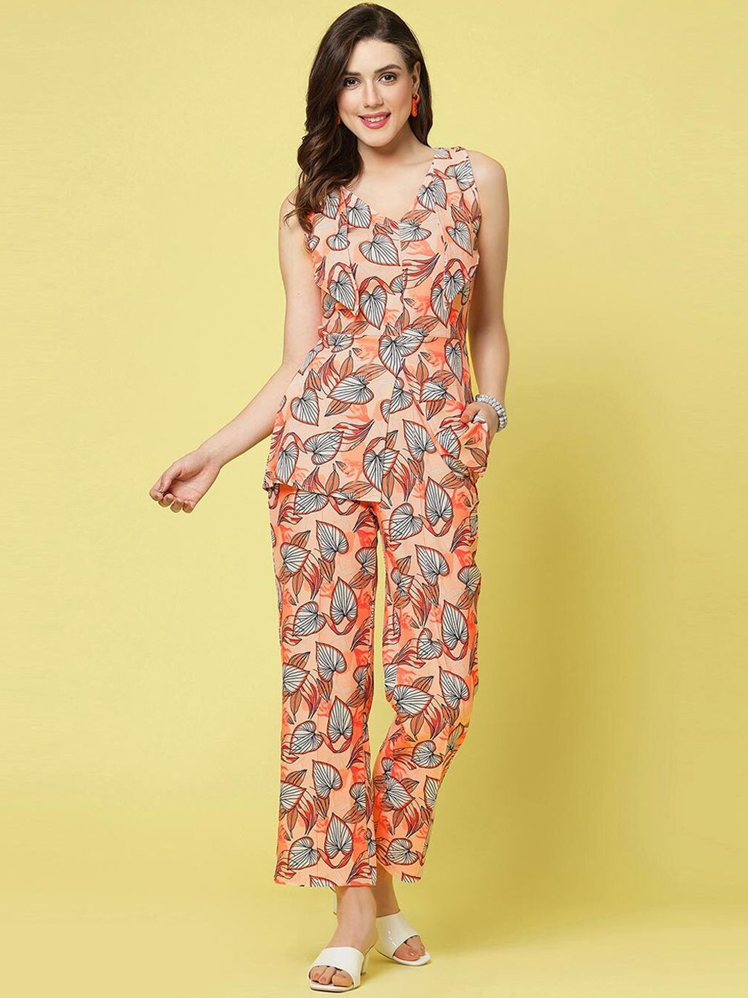 

Siya Fashion Floral Printed V-Neck Sleeveless Casual Tunic With Trousers, Beige