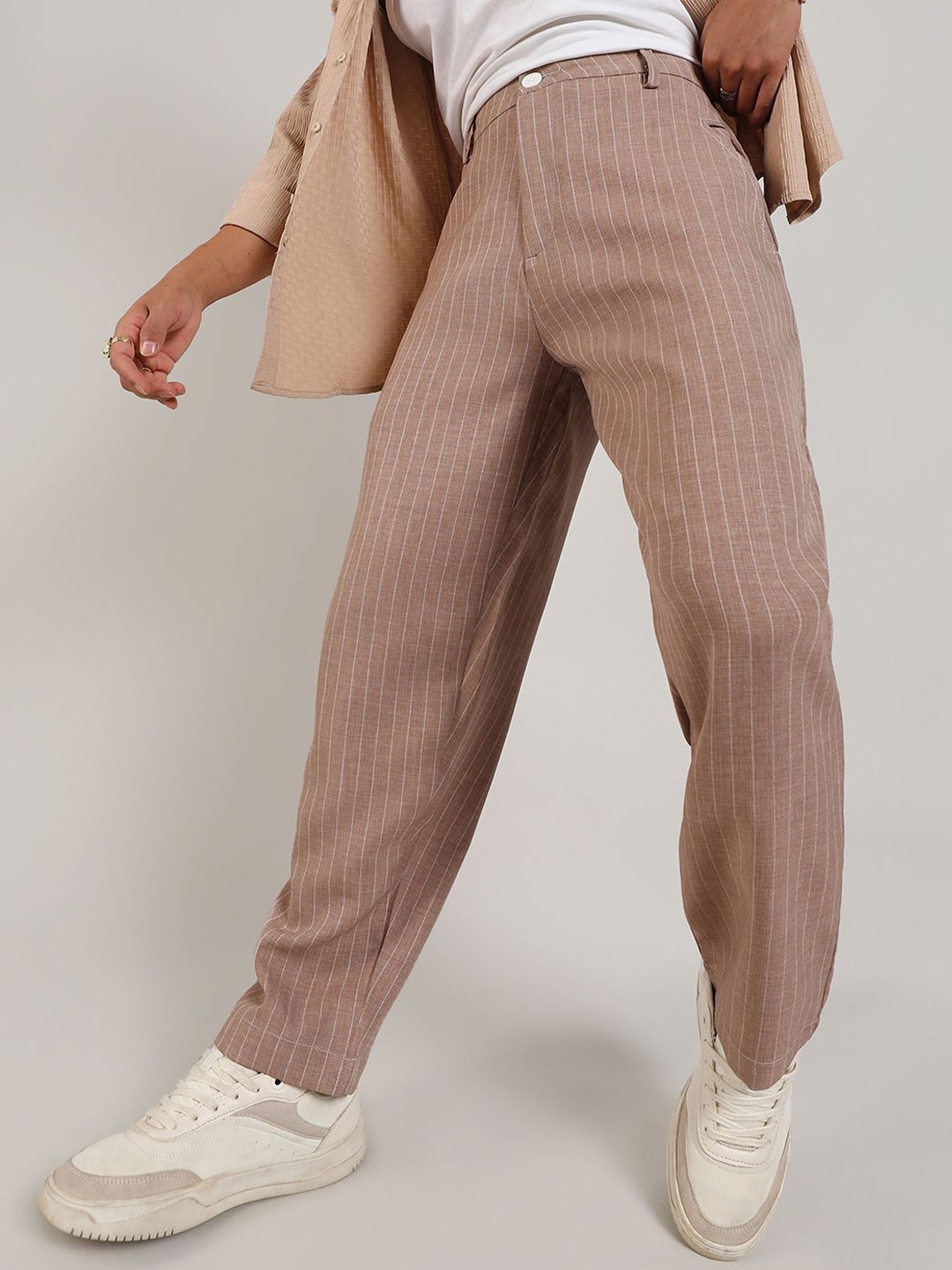 

Campus Sutra Men Striped Comfort Trouser, Brown