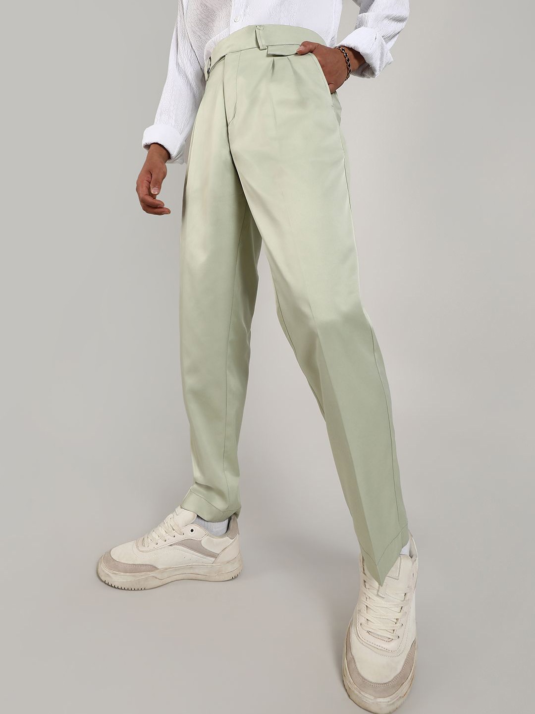 

Campus Sutra Men Comfort Mid-Rise Regular Fit Chinos Trousers, Green