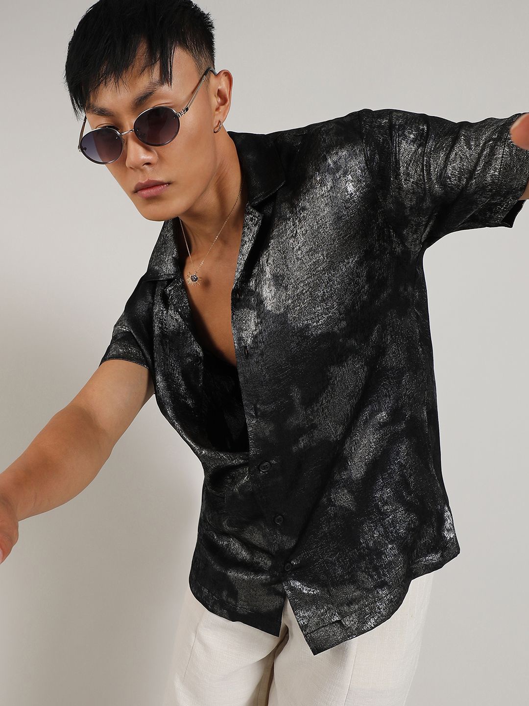 

Campus Sutra Comfort Printed Spread Collar Short Sleeves Casual Shirt, Black