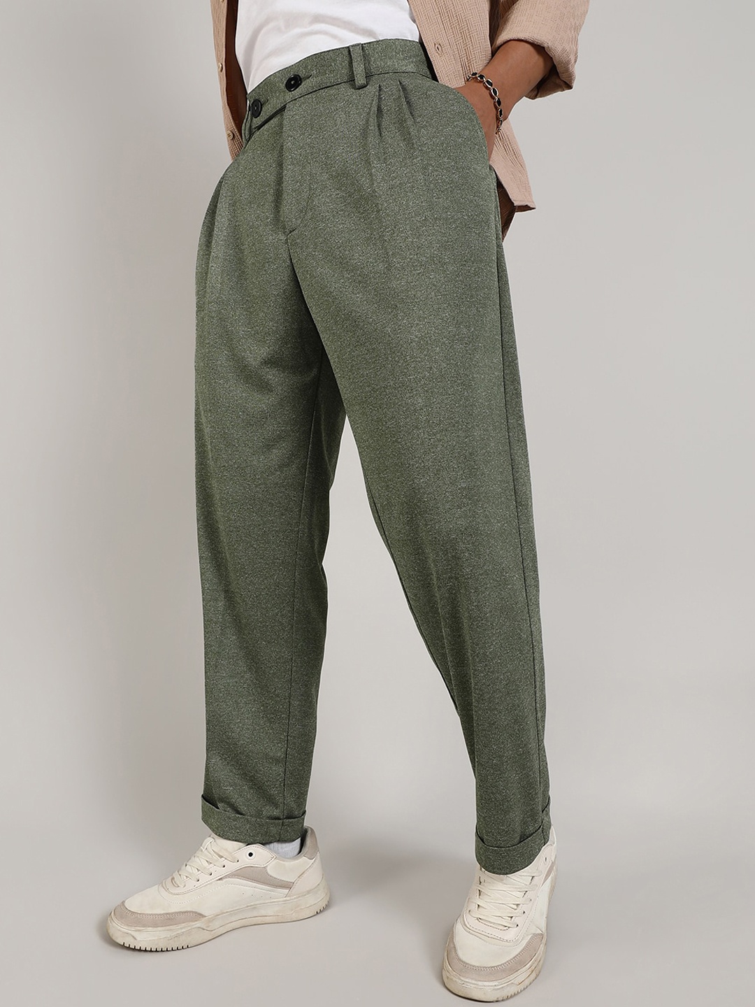 

Campus Sutra Men Comfort Flat-Front Trouser, Green