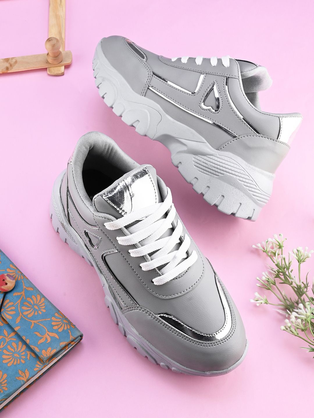 

The Roadster Lifestyle Co. Women Grey Round Toe Sneakers