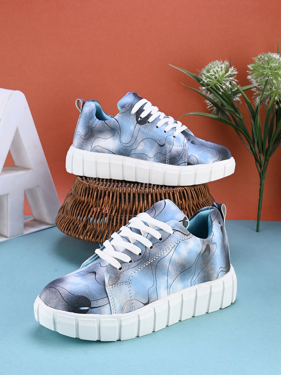 

The Roadster Lifestyle Co. Women Printed Lace Ups Sneakers, Blue