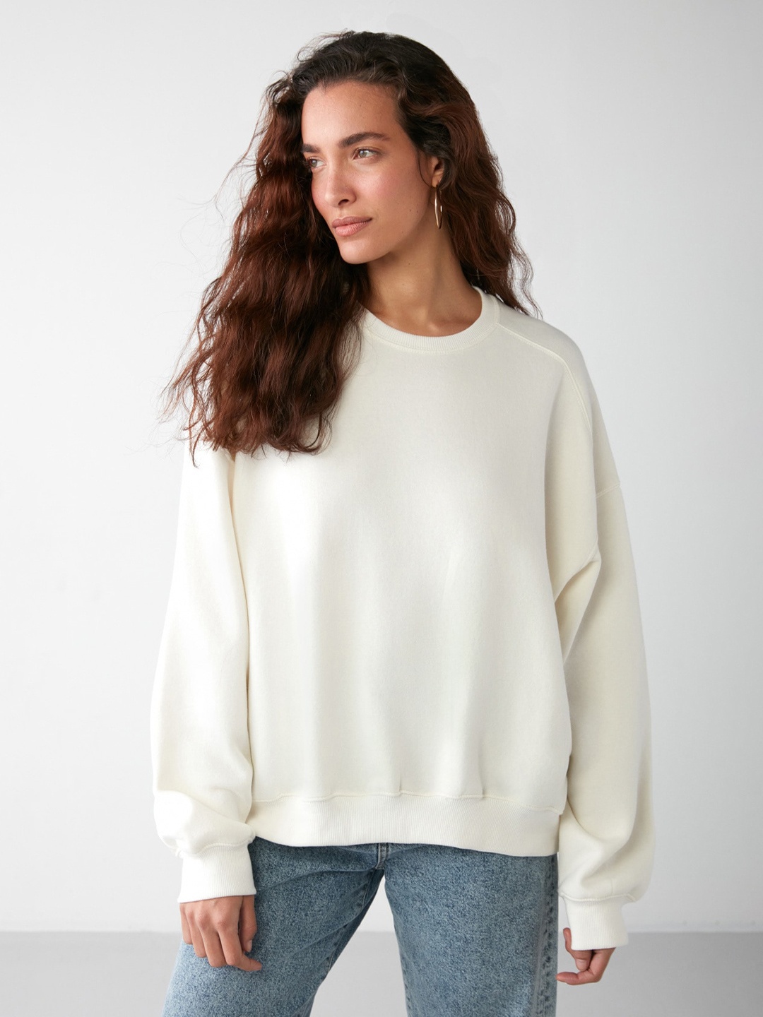 

GRIMELANGE Round Neck Cotton Pullover Sweatshirt, White