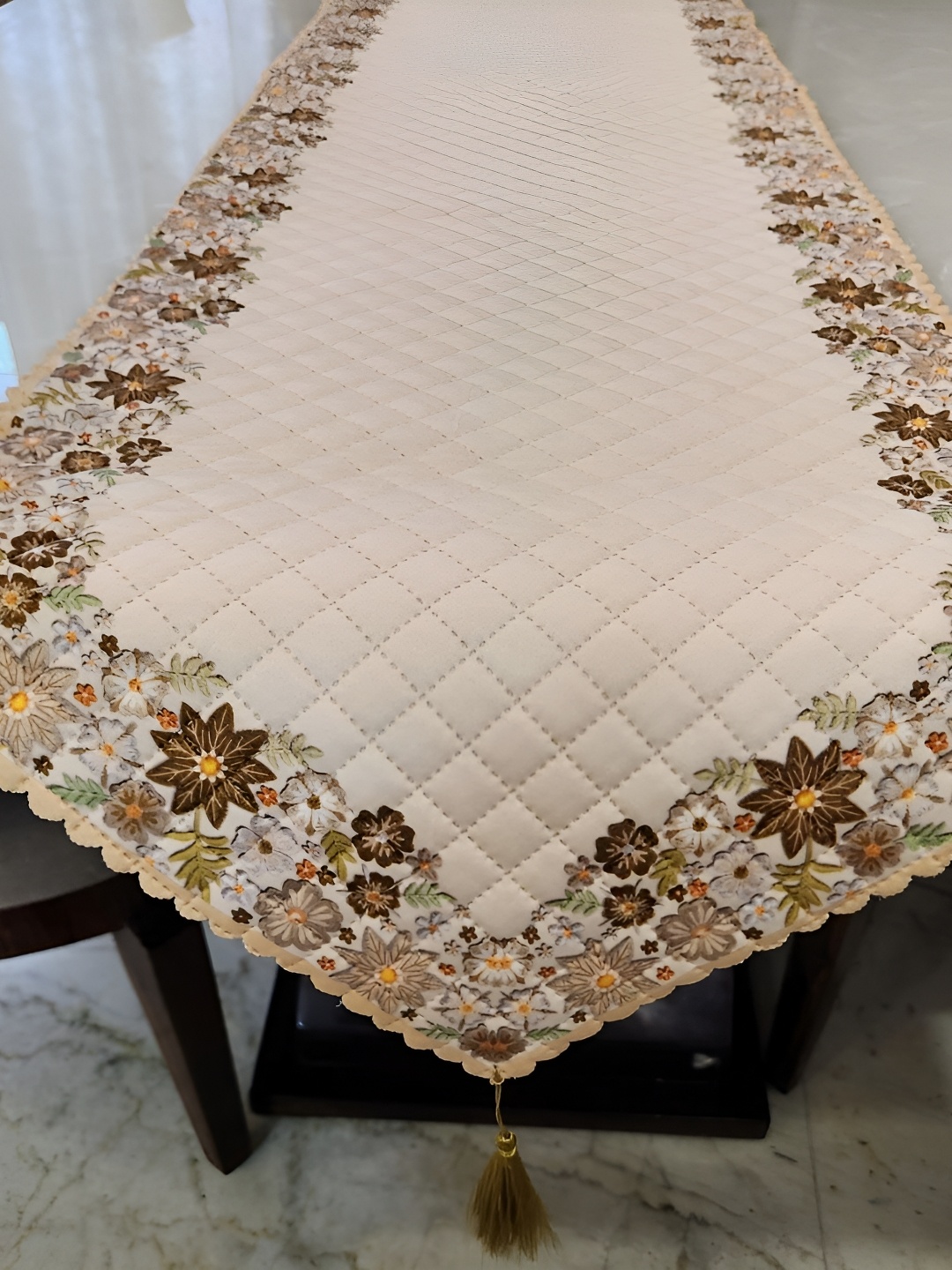 

MONKDECOR Cream Colored Floral Printed Velvet Table Runner