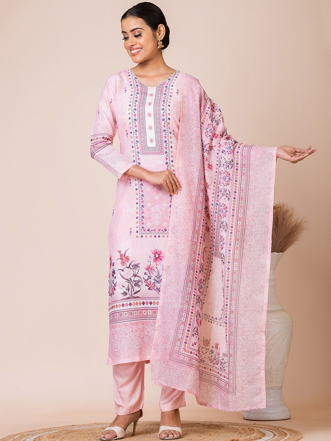 

SARSO Ethnic Motifs Printed Regular Kurta with Trousers & Dupatta, Pink