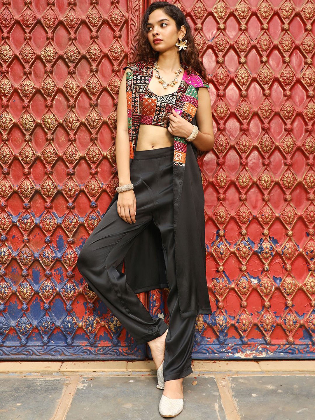 

QISSA Embroidered Top & Trousers with Long Sleeveless Jacket, Black