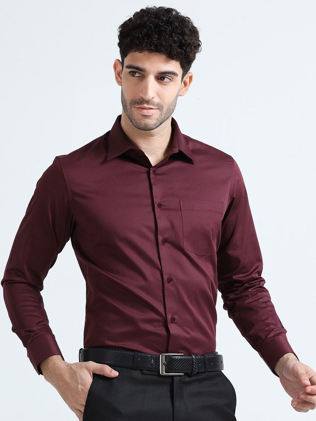 

THE FORMAL CLUB Spread Collar Long Sleeves Cotton Formal Shirt, Maroon