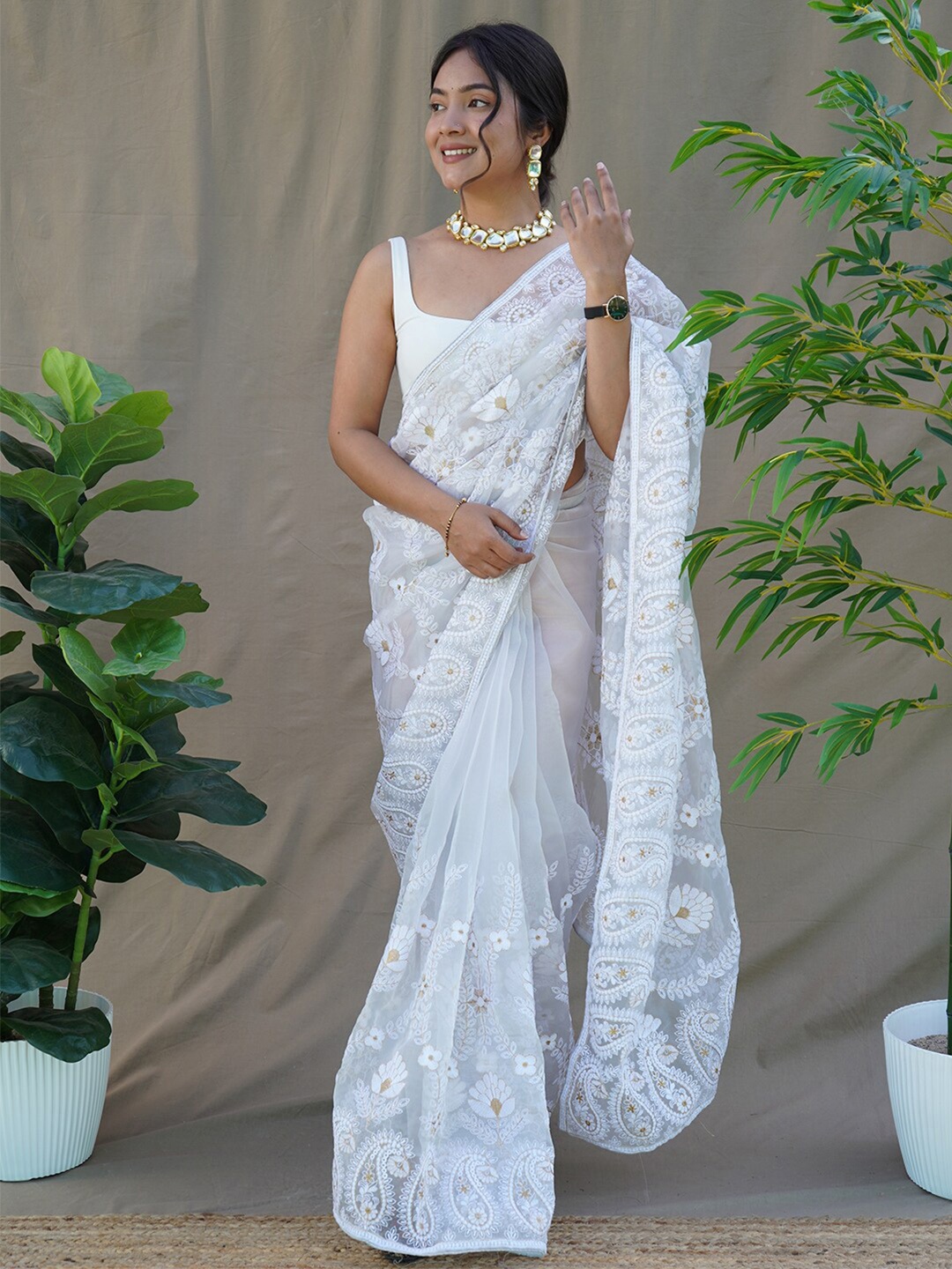 

SAREESBYCHIRAG Woven Design Organza Saree, White