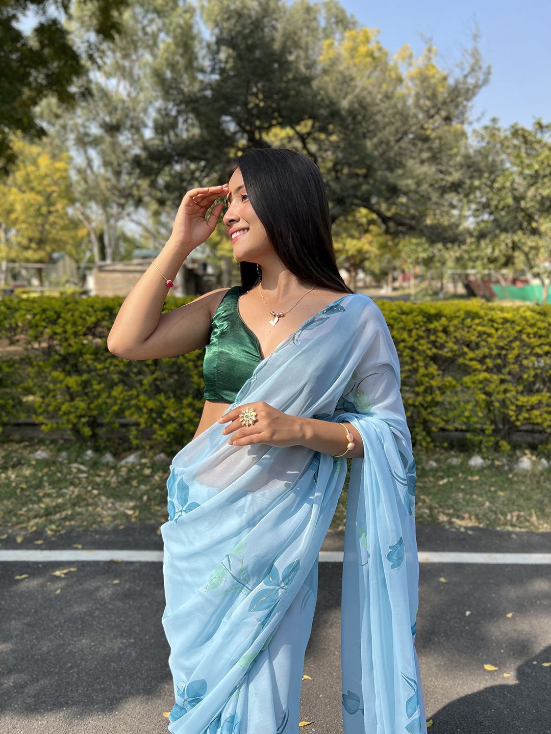 

SAREESBYCHIRAG Women Sarees, Blue
