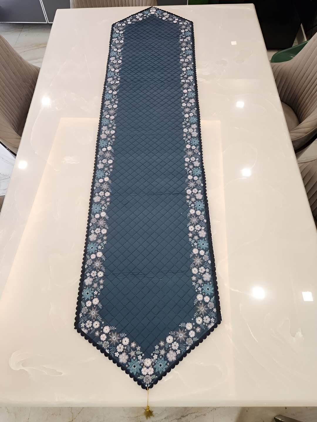 

TANLOOMS Blue & White Floral Printed Velvet Rectangle Table Runner