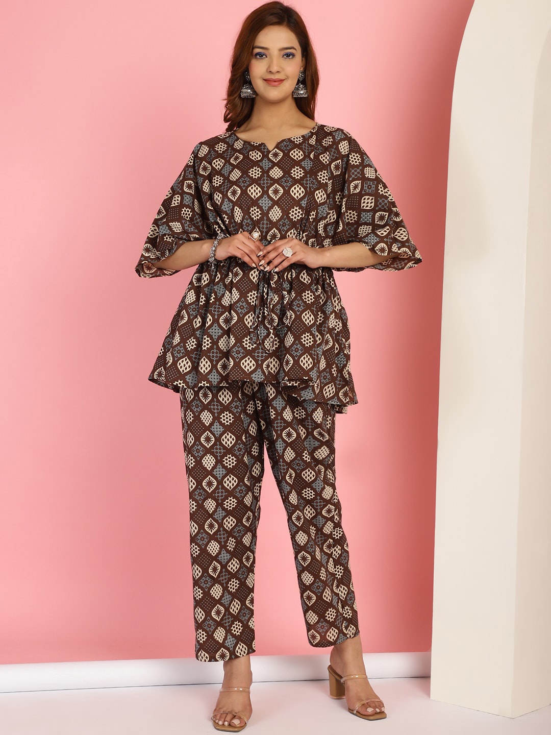 

TAG 7 Floral Printed V-Neck Pure Cotton Tunic With Trousers, Brown