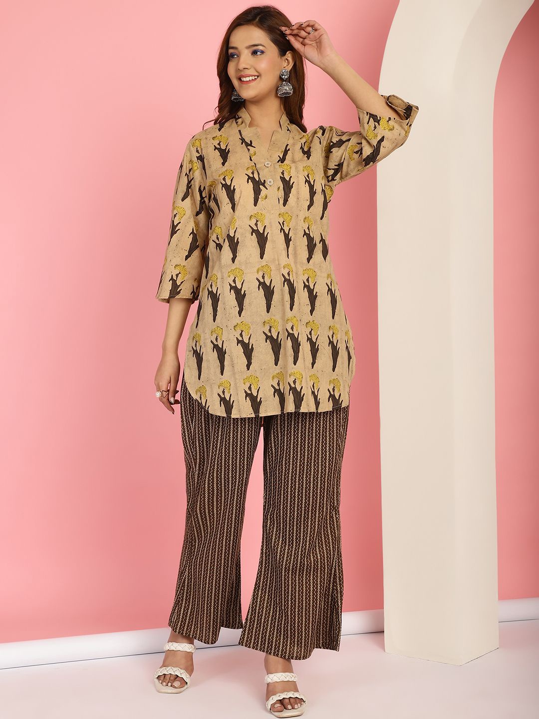 

TAG 7 Abstract Printed Mandarin Collar Pure Cotton Tunic With Palazzos, Beige