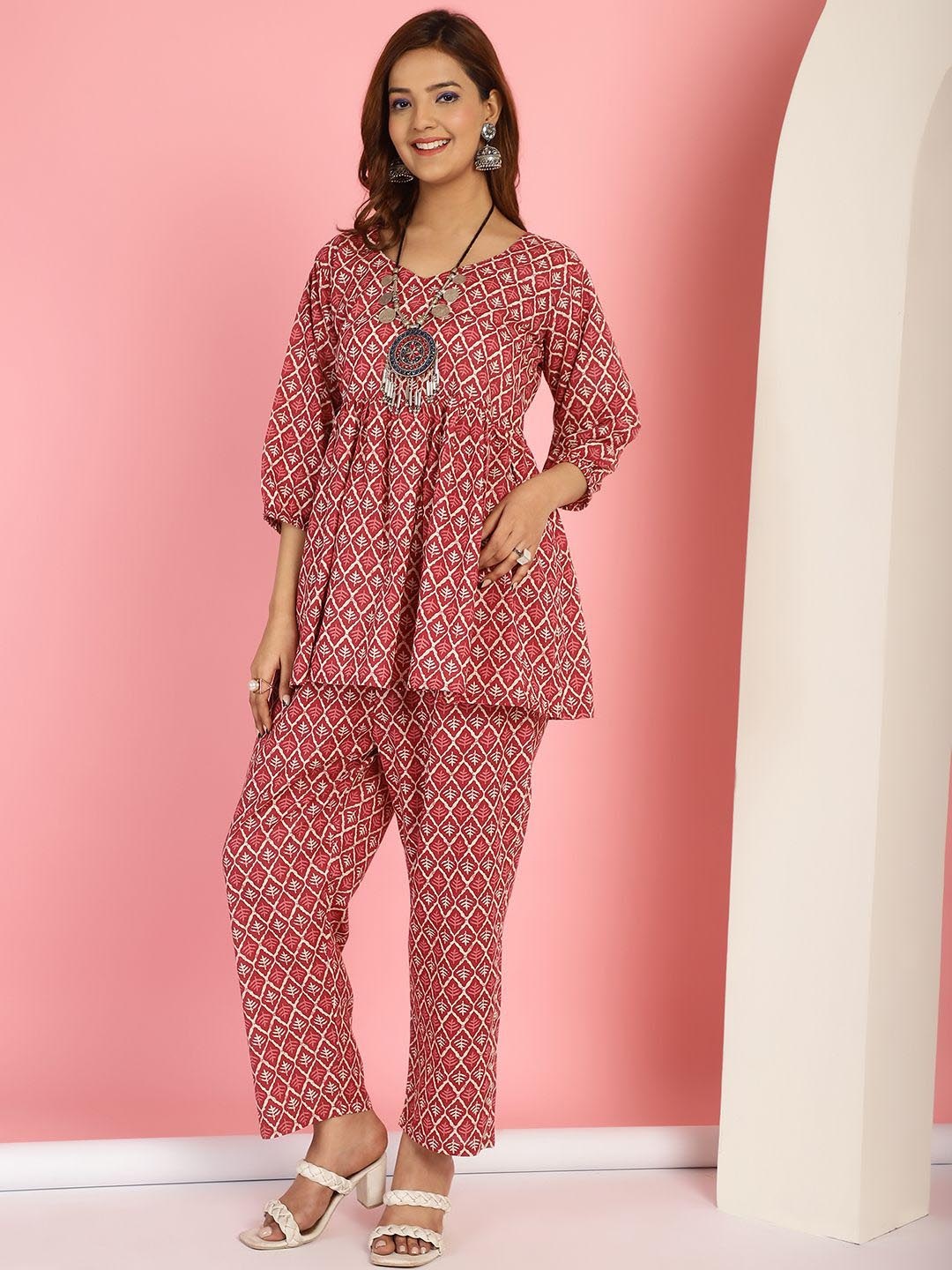 

TAG 7 Plus Size Floral Printed Bishop Sleeves Pure Cotton Tunic With Trousers, Maroon