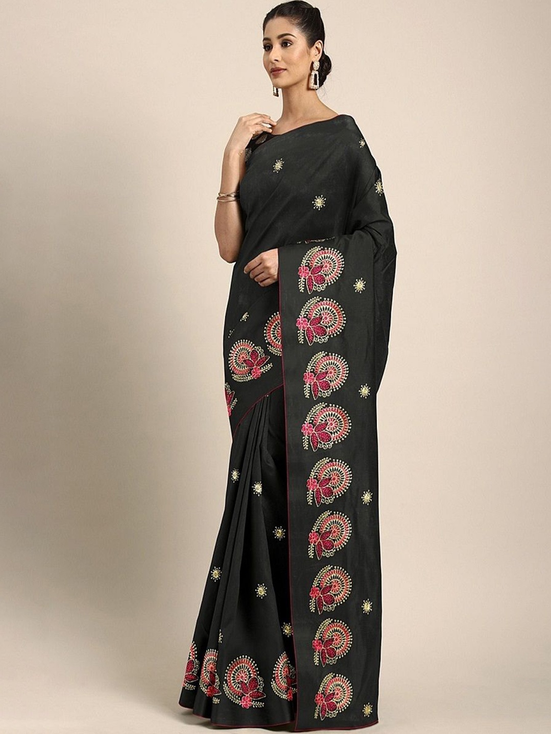 

KALINI Embellished Embroidered Saree, Black