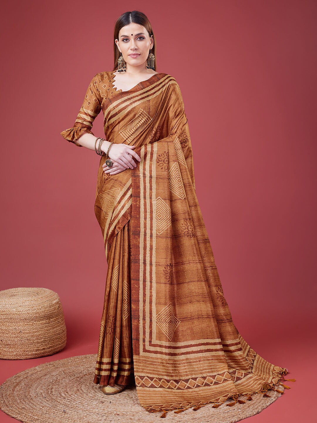 

Ishin Ethnic Motifs Sambalpuri Saree, Brown
