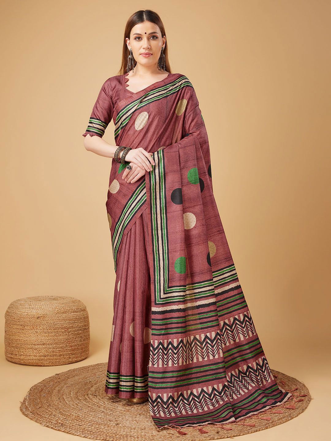 

Ishin Geometric printed Sambalpuri Saree, Pink