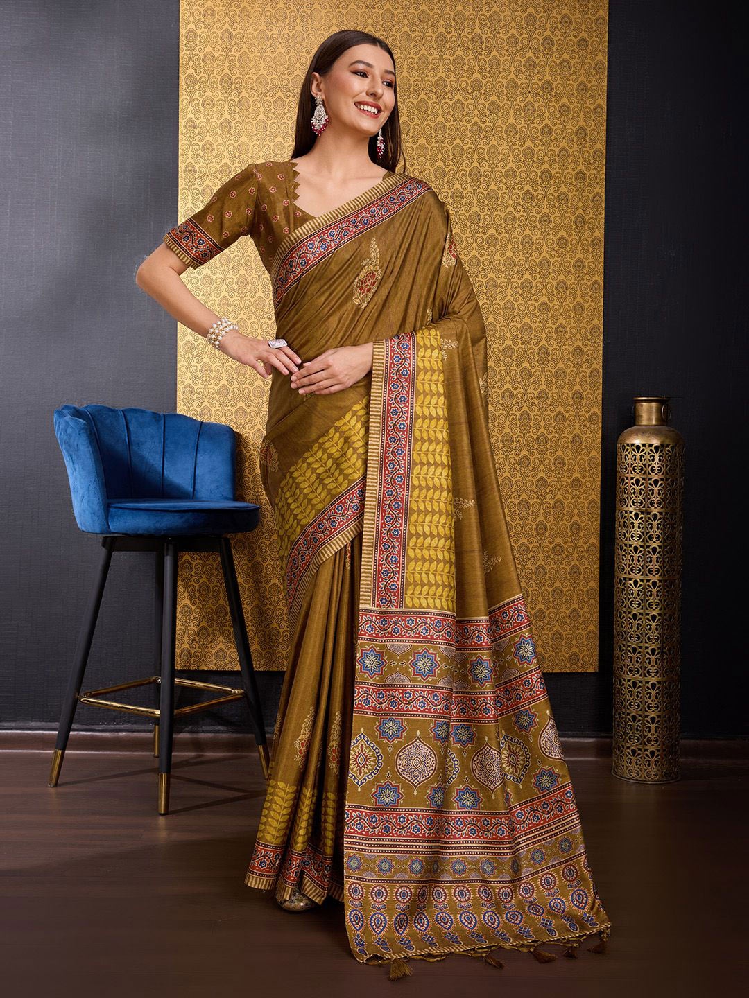 

Ishin Floral Sambalpuri Saree, Purple