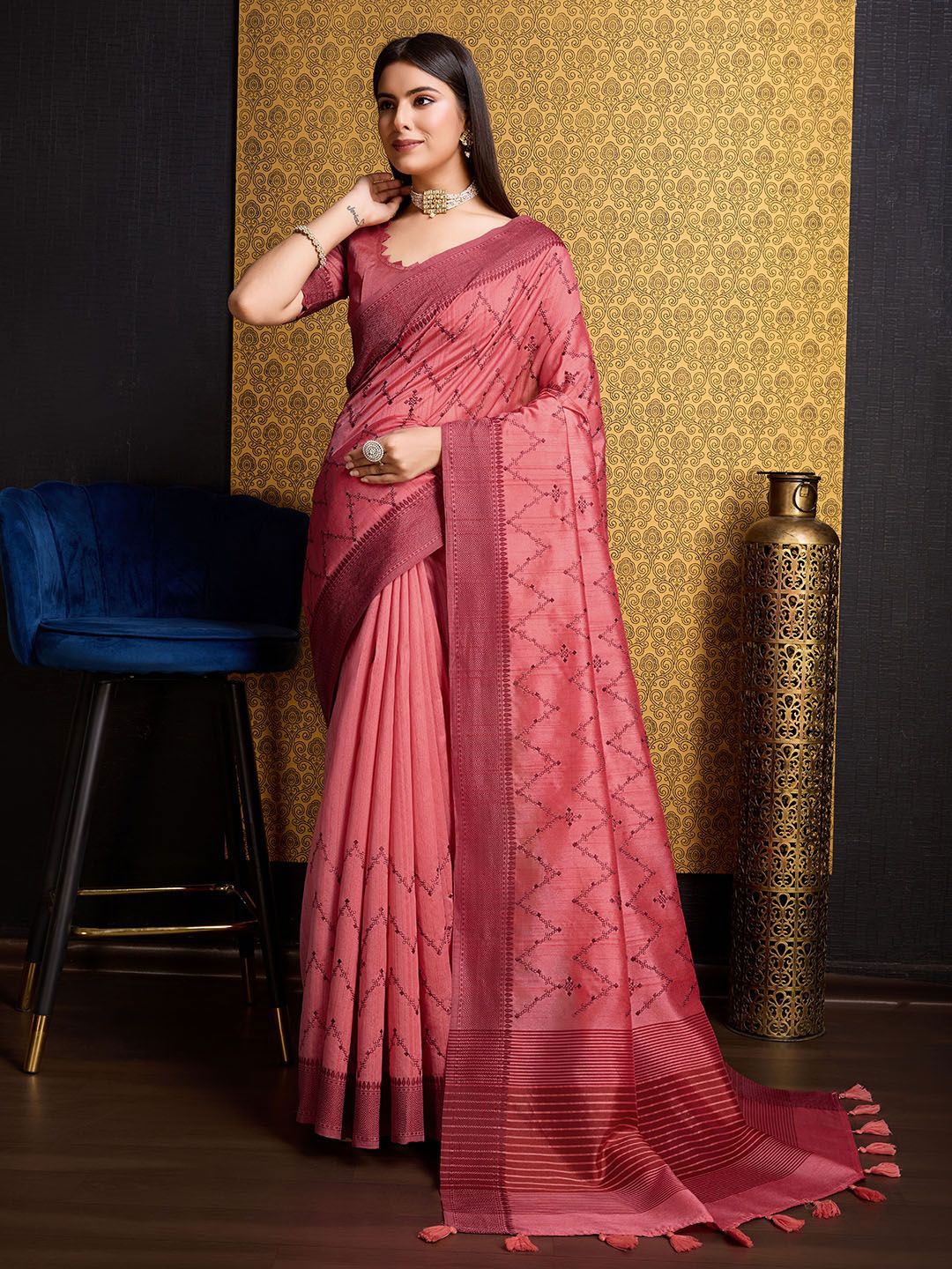 

Ishin Embellished Tussar Saree, Pink